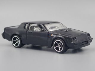 1987 BUICK GRAND NATIONAL RARE 1:64 SCALE COLLECTIBLE DIORAMA DIECAST MODEL CAR 2