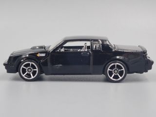 1987 BUICK GRAND NATIONAL RARE 1:64 SCALE COLLECTIBLE DIORAMA DIECAST MODEL CAR 4