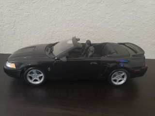 Maisto 1999 Ford Mustang Gt Convertible Black 1:18 Scale Die Cast