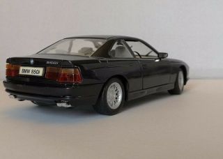 MAISTO BMW 850i Black 1:18 Die Cast Model Car 3