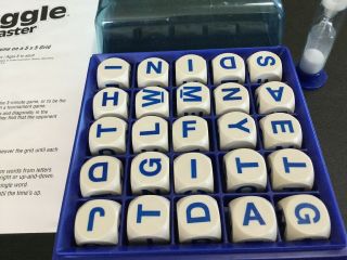 Boggle Master 3 - Minute 5x5 Grid Word Game By Parker Brothers 2
