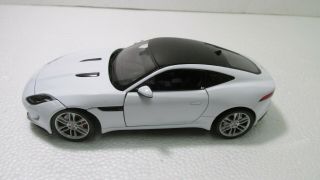 Welly Jaguar F - Type Coupe White Sports Car 1:24 Scale Diecast Dc2655
