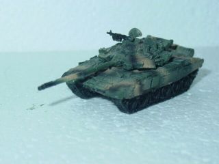 1:144 Russia T - 90 Main Battle Tank