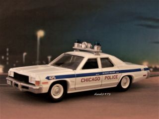 1977 Dodge Royal Monaco Chicago Police Car 425 Collectible 1/64 Diorama Model