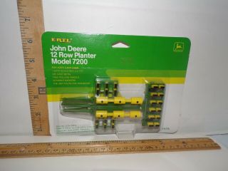 Ertl Farm Toy 1/64 Scale John Deere 12 Row Planter Model 7200