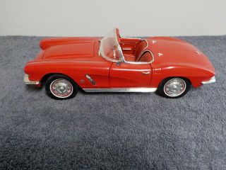 Ertl American Muscle 1962 62 Chevy Corvette 1:18 Die Cast Red Car Convertible