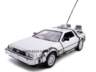 Boxdented Delorean " Back To The Future 1 " 1:24 Diecast Model Car By Welly 22443