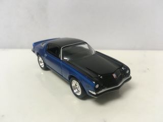1976 76 Chevy Camaro Rs Collectible 1/64 Scale Diecast Diorama Model
