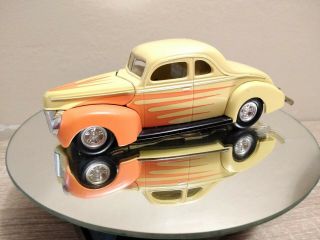 Racing Champions Ford 1940 Coupe Hot Rod 1:24 Scale Issue 24