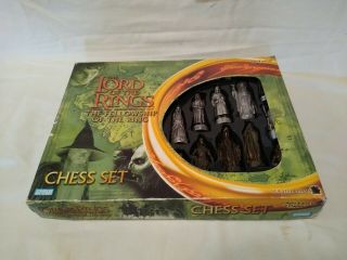 Lord Of The Rings - The Fellowship Of The Ring Chess Set - Complete