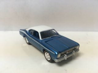 1971 71 Plymouth Duster 340 Collectible 1/64 Scale Diecast Diorama Model