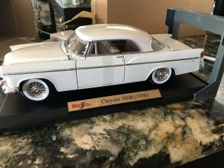 Maisto 1956 Chrysler 300b 1:18 Scale Die - Cast Model Car