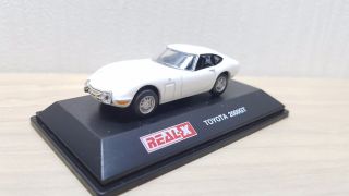 Real - X 1/72 TOYOTA 2000GT WHITE diecast car model 2