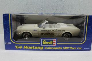 Revell 1/18 1964 Ford Mustange Indy 500 Pace Car Diecast