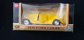 Motormax Yellow Hot Rod Ford 1934 Coupe Custom 1/24 Diecast