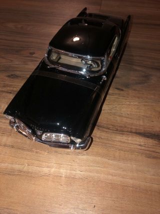 Maisto 1:18 Diecast 1956 Chrysler 300b Special Edition Black -