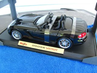 Maisto 2003 Dodge Viper Srt 10 1:18 Scale Coupe