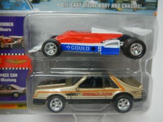 Johnny Lightning Indianapolis 500 1979 Winner Rick Wears & 1979 Pace Car Ford Mu 2
