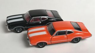 M2 Machines Muscle - Cars 1970 Oldsmobile Cutlass 442 1:64 Black & Orange - Loose