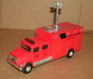 1/64 Scale International Truck Fire Rescue Box Diecast Model - Road Champs 6460