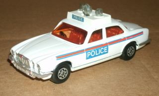 1/40 Scale Jaguar Xj12 Series Ii Diecast Police Car - Matchbox Kings K - 66