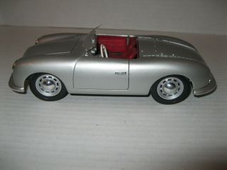 Die Cast Car Maisto Porsche No.  1 Typ 356 Roadster (1948) 1/18 Scale
