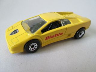 1991 Matchbox 1:59 Yellow Lamborghini Countach Diablo Sports Car (minty)