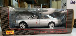 Maisto 1 18 2000 Cadillac Deville Dts.  Special Edition