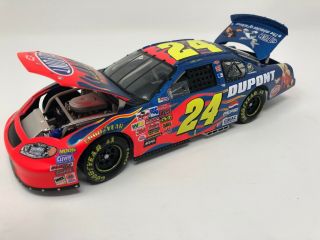1:24 Jeff Gordon 2003 24 DuPont / Looney Tunes Chevy Monte Carlo by ACTION 4