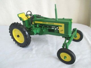 John Deere 520 Tractor 1/16 Ertl Farm Toy