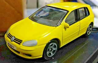 Realtoy Model Car Volkswagen Golf V (yellow Color)