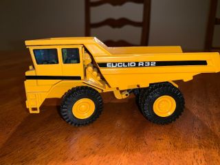 Euclid R32 Dump Truck Yellow - Joal 1:50 Scale.