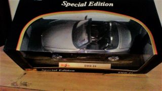 MAISTO - Special Edition 1:18 diecast BMW Z4 ROADSTER Convertible Gray 3