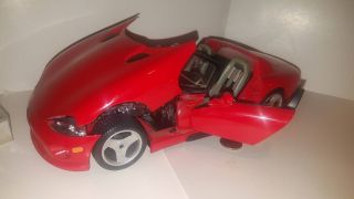 Bburago 1992 Dodge Viper Rt/10 1:18 Scale Diecast Car Loose Red