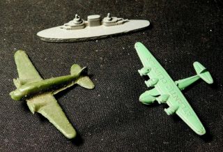 3 Pc Vintage Tootsietoy Silver Aircraft Carrier Ship & 2 Green Military Airplane