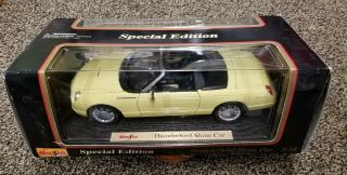 Maisto Special Edition 1:18 Ford Thunderbird Convertable Concept Show Car