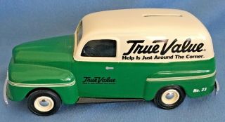True Value 23 1950 Ford Panel Van Truck Bank 1:25 2004 Ertl