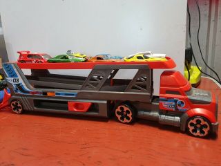 Hot Wheels Cdj19 Mega Hauler Truck,  Toy Garage For Diecast Cars With 8 Cars 