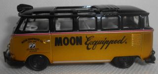 M2 Machines Mooneyes Liquid Gold 1959 Volkswagen Microbus Deluxe Usa 2019 Loose