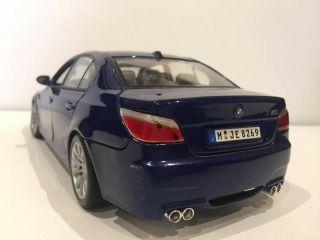 BMW M5 BLUE 1/18 DIECAST MODEL CAR BY MAISTO 31144 BLACK RIMS ALL OPENING DOORS 4