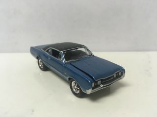 1967 67 Oldsmobile Olds 442 W - 30 Collectible 1/64 Scale Diecast Diorama Model