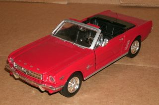 1/24 Scale 1964 Ford Mustang 289 Convertible Diecast Model - Motormax 68012 Red