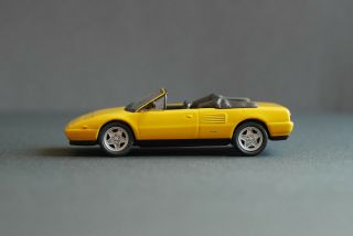 Kyosho Ferrari Mondial T Cabriolet 1/64 Diecast Yellow 2007 Assembled