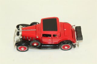 1932 Confederate Series Red Chevrolet Die Cast Collectible Car 5 " X 2.  25 "