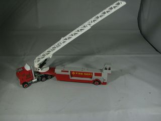 Majorette Movers Series Fire Engine Fdny 55 Red 1:87 Diecast Semi Truck