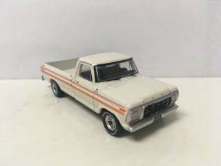 1979 79 Ford F - 250 Explorer Collectible 1/64 Scale Diecast Diorama Model