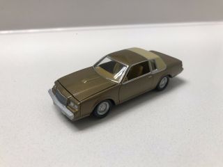 Johnny Lightning 2006 Classic Good Buick Regal 1987 T - Type Brown Loose