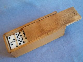 Vintage Set Dominoes 28 Wooden Box Made In Japan Thick Plastic Metal Stud