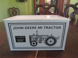 Speccast 1/16 Scale Die Cast John Deere Mi Tractor - Seat