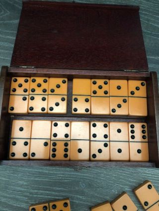Vintage Domino Set In A Wood Box With Instructions